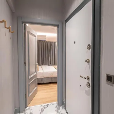 The Beyoglu Plus Apartment *